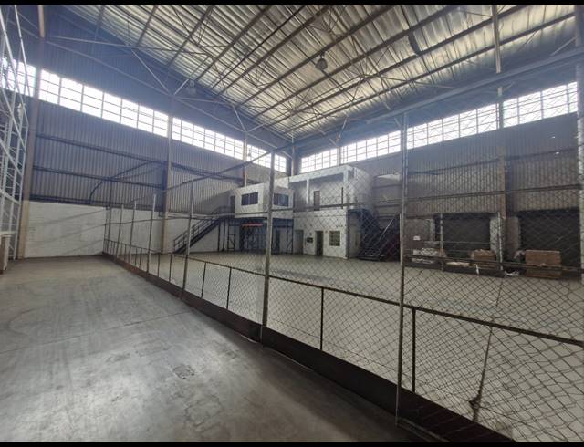 8,599M² WAREHOUSE TO LET IN DENVER